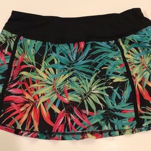 Super cute Hawaiian print skort